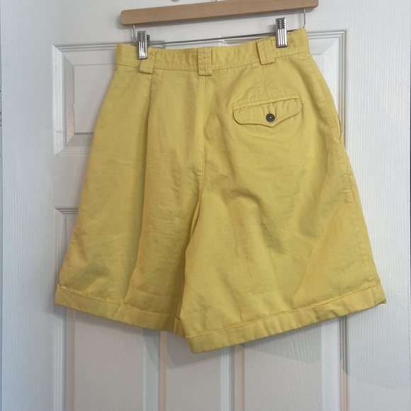 Super High Waisted Vintage Shorts - Picture 4 of 4